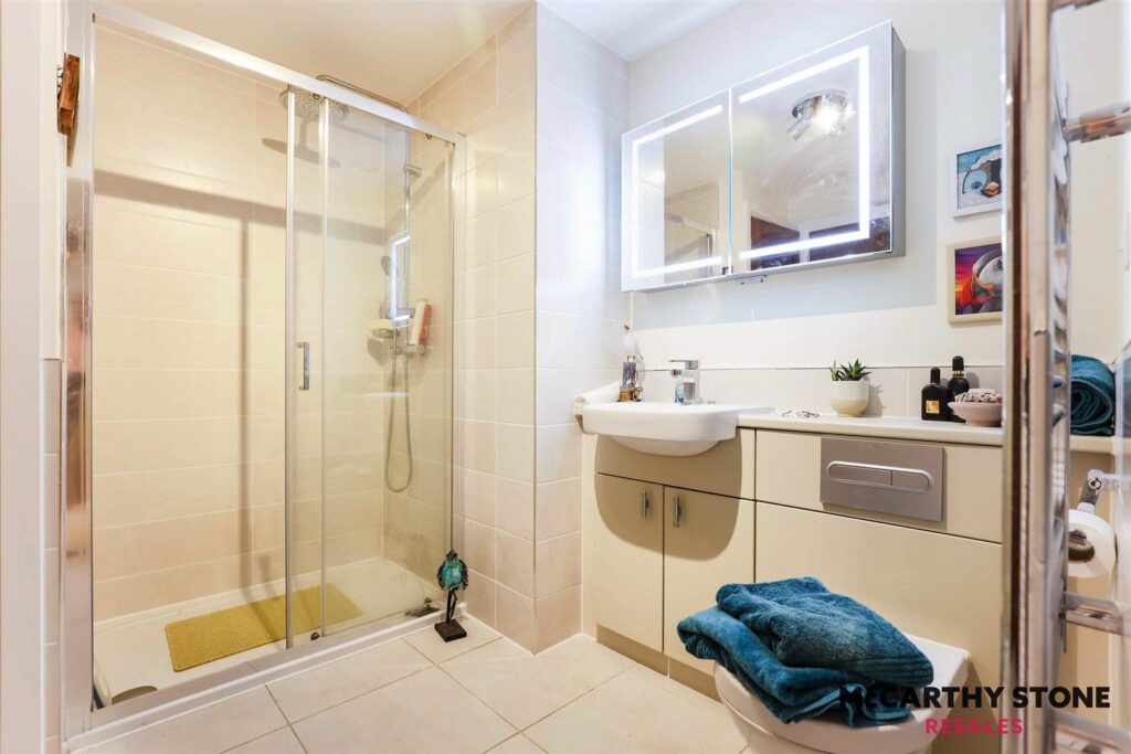 Orchard Gate, Banbury Road, Stratford-Upon-Avon, CV37 7HT