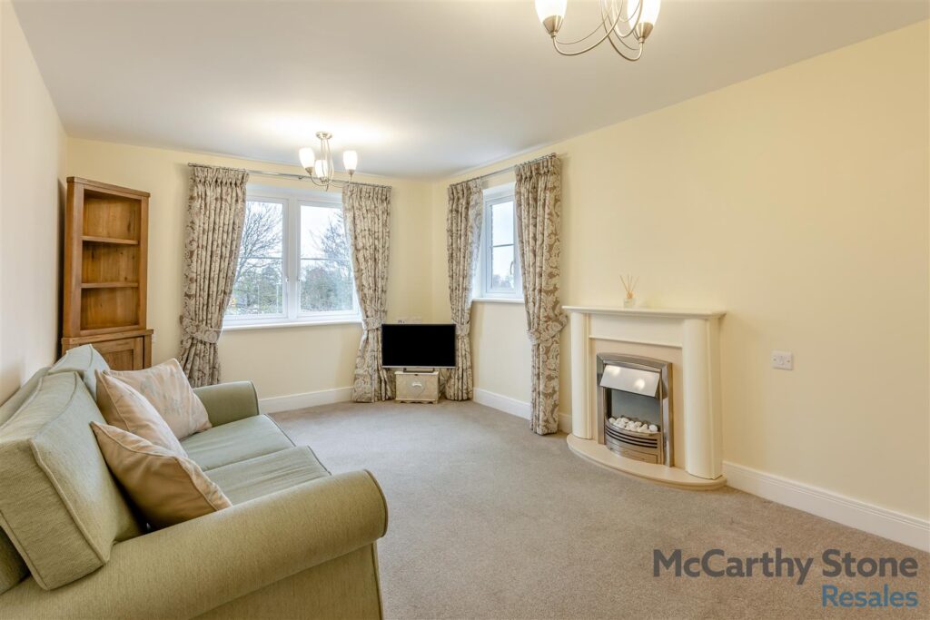 Goodes Court, Baldock Road, Royston, Herts, SG8 5FF