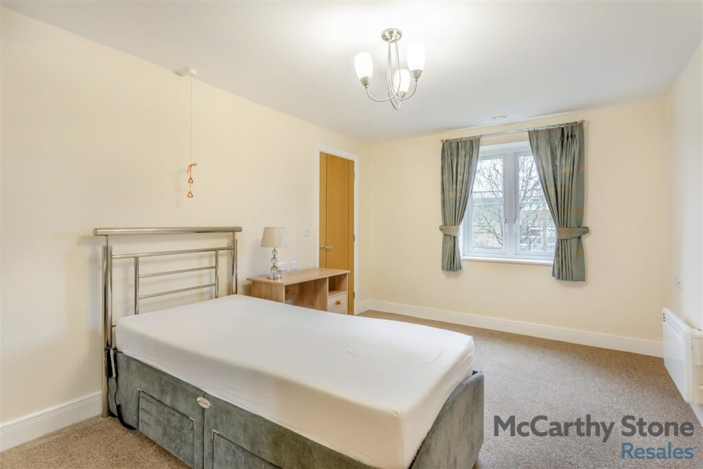 Goodes Court, Baldock Road, Royston, Herts, SG8 5FF