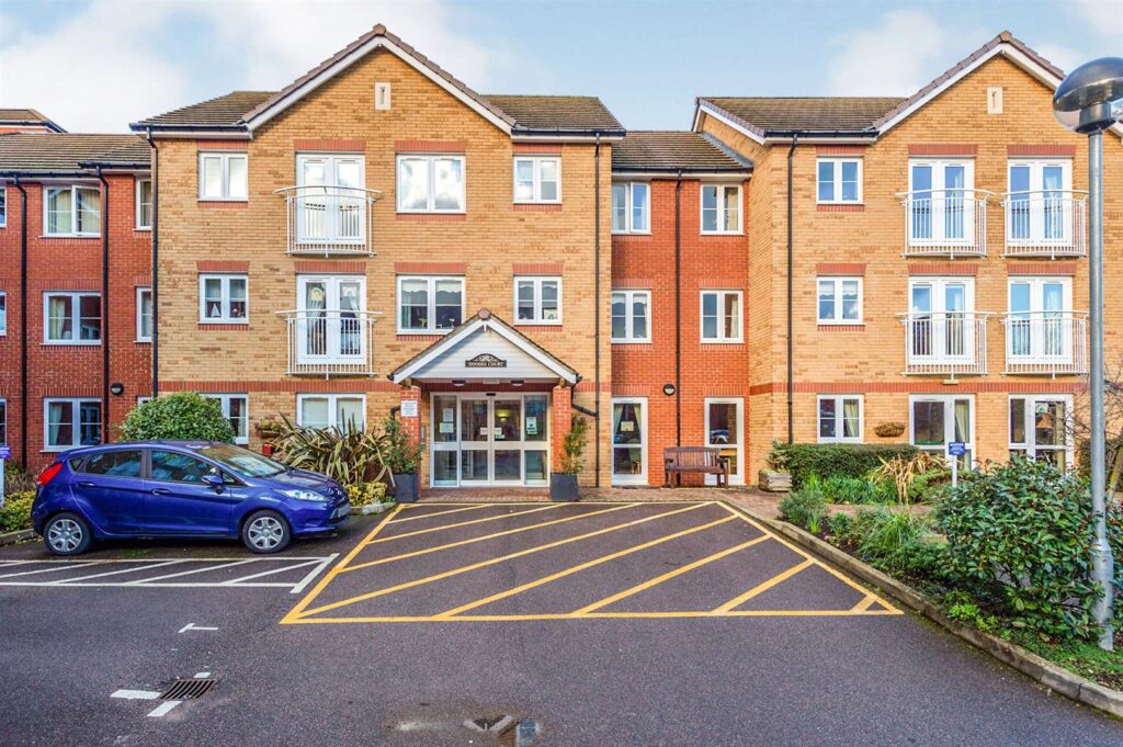 Goodes Court, Baldock Road, Royston, Herts, SG8 5FF