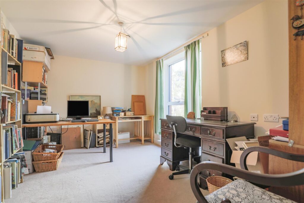 Glenhills Court, Little Glen Road, Glen Parva, Leicester