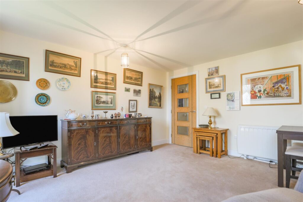 Glenhills Court, Little Glen Road, Glen Parva, Leicester