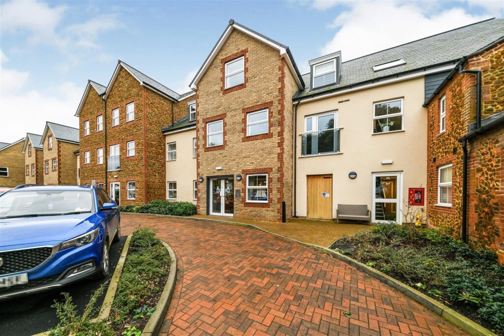 33 Eastland Grange, 16 Valentine Road, Hunstanton