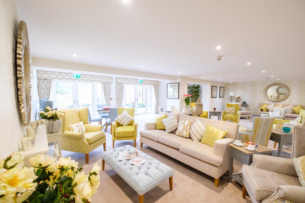 44 Eleanor House, London Road, St. Albans AL1 1NR