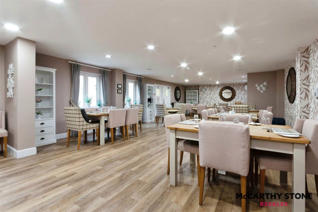 Wardington Court, Welford Road, Northampton, Northamptonshire NN2 8FR