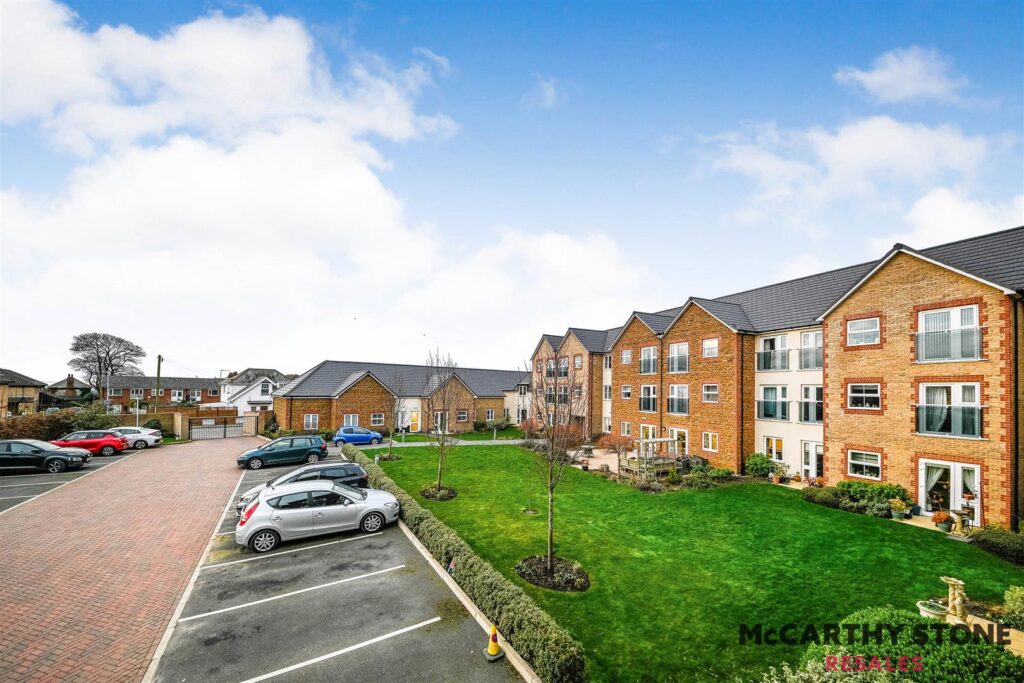 38 Eastland Grange, 16 Valentine Road, Hunstanton, PE36 5FA
