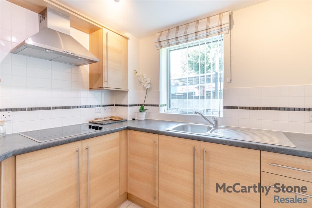 Glenhills Court, Little Glen Road, Glen Parva, Leicester