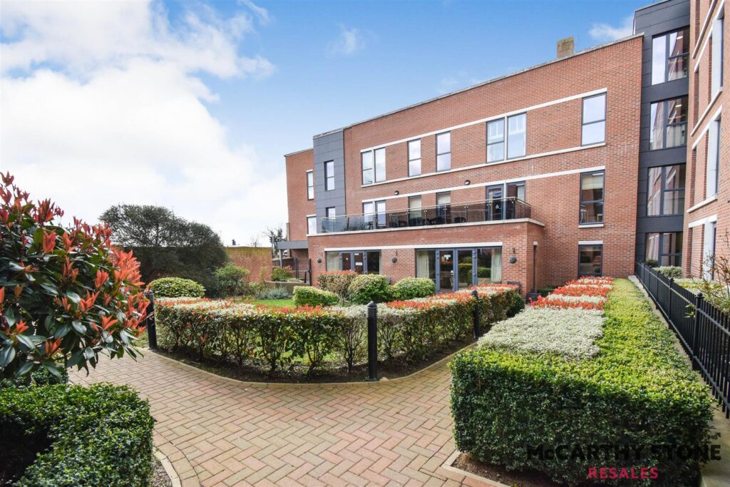 Glenhills Court, Little Glen Road, Glen Parva, Leicester