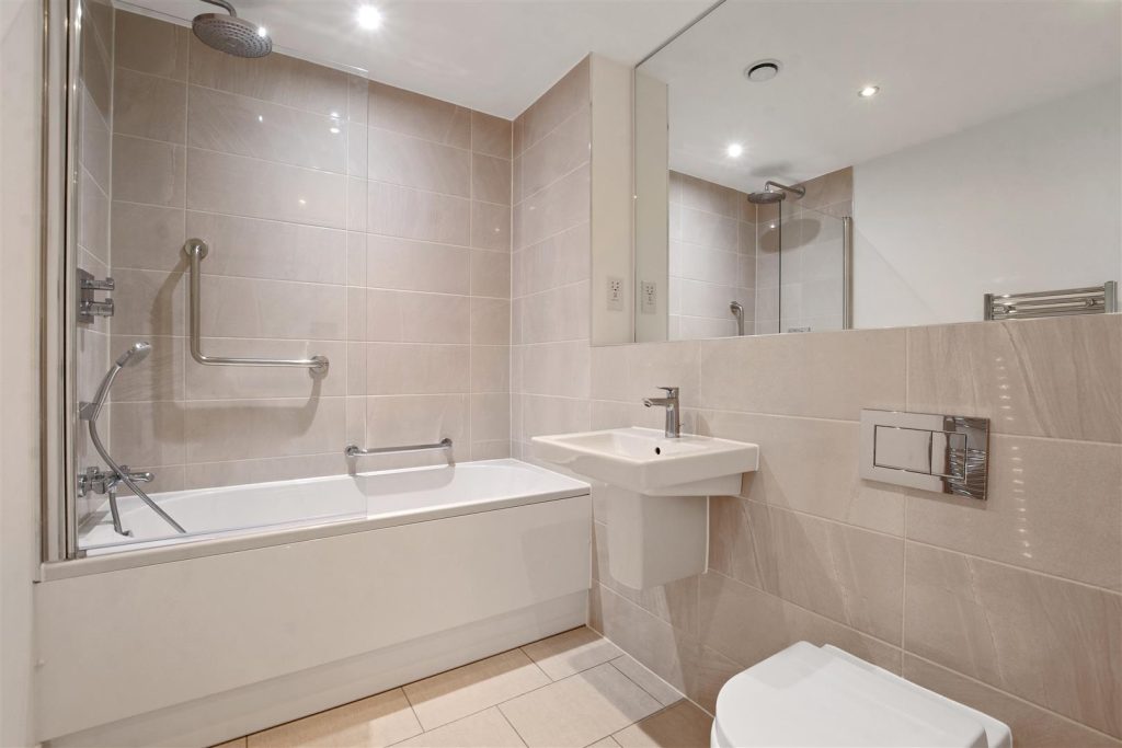 The Cloisters, High Street, Great Missenden, HP16 0AA