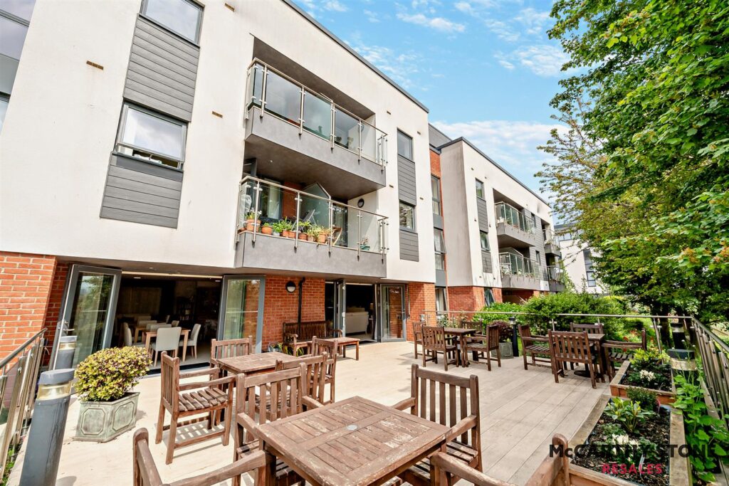 Lock House, Keeper Close, Taunton, Somerset, TA1 1AX
