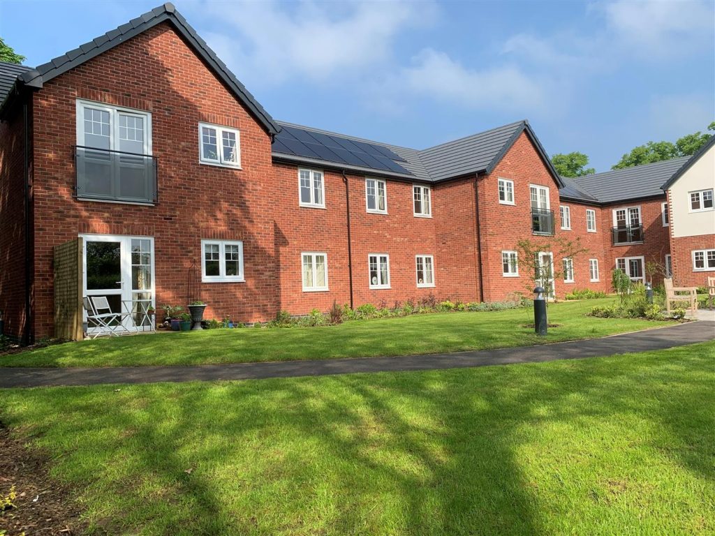 Hooton Road, Willaston, Neston