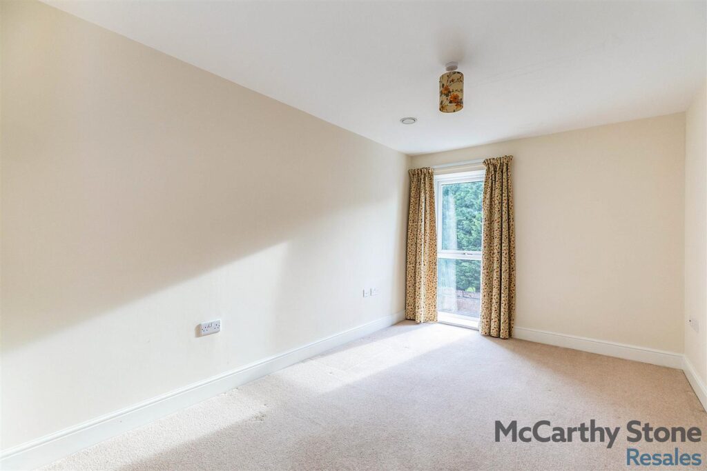 Elm Tree Court, High Street, Huntingdon