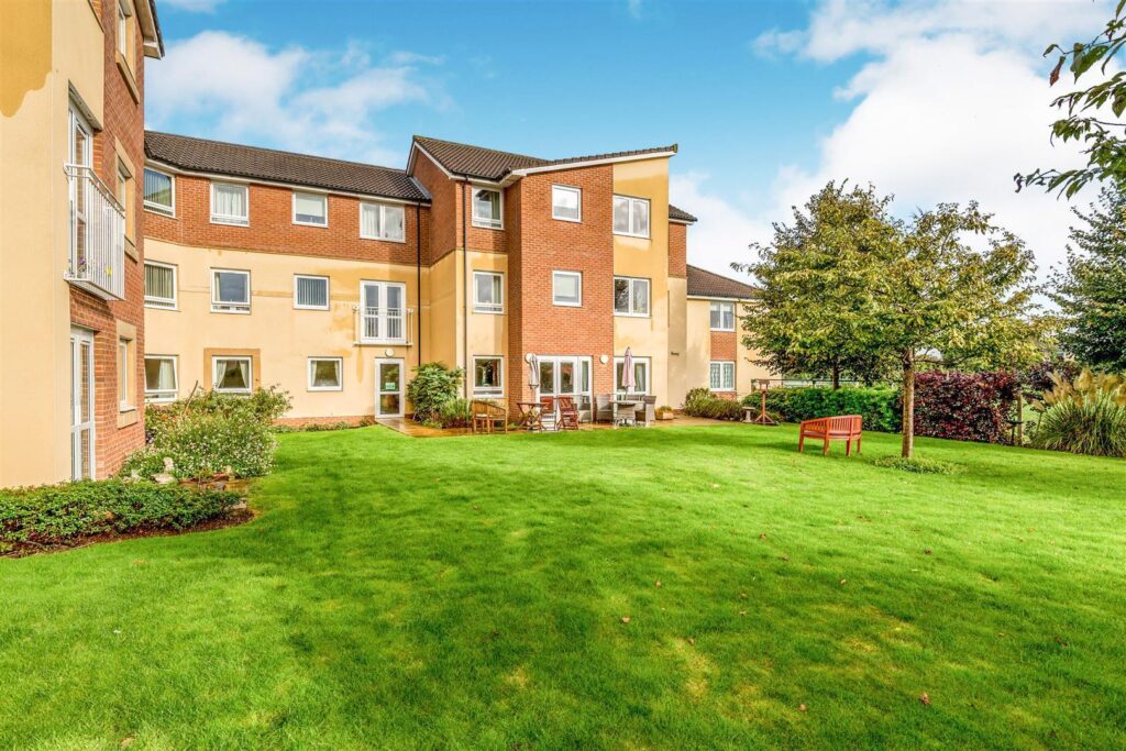 Fussells Court, Station Road, Worle, Weston-Super-Mare