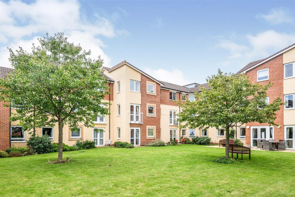 Fussells Court, Station Road, Worle, Weston-Super-Mare