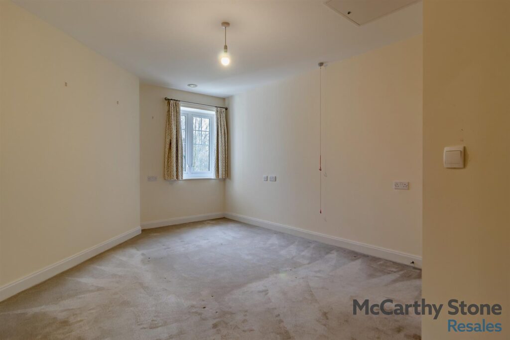 Roslyn Court, Lisle Lane, Ely, Cambridgeshire, CB7 4FA