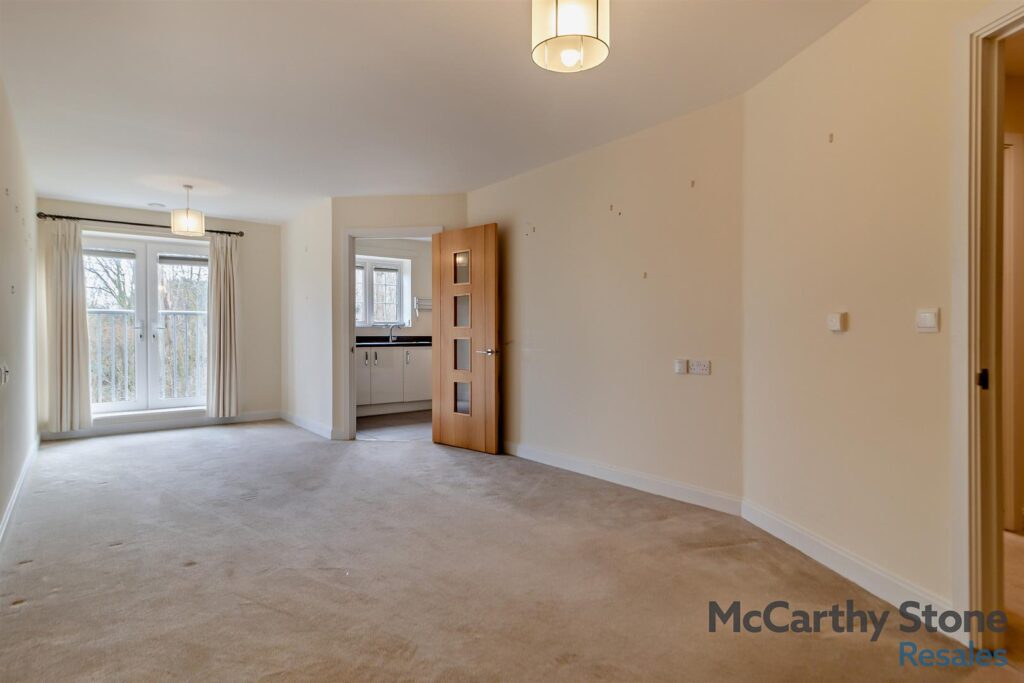 Roslyn Court, Lisle Lane, Ely, Cambridgeshire, CB7 4FA