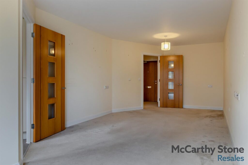 Roslyn Court, Lisle Lane, Ely, Cambridgeshire, CB7 4FA