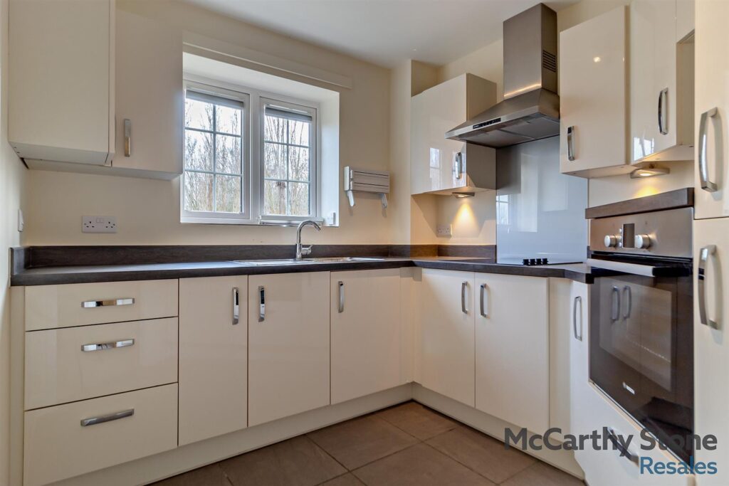 Roslyn Court, Lisle Lane, Ely, Cambridgeshire, CB7 4FA