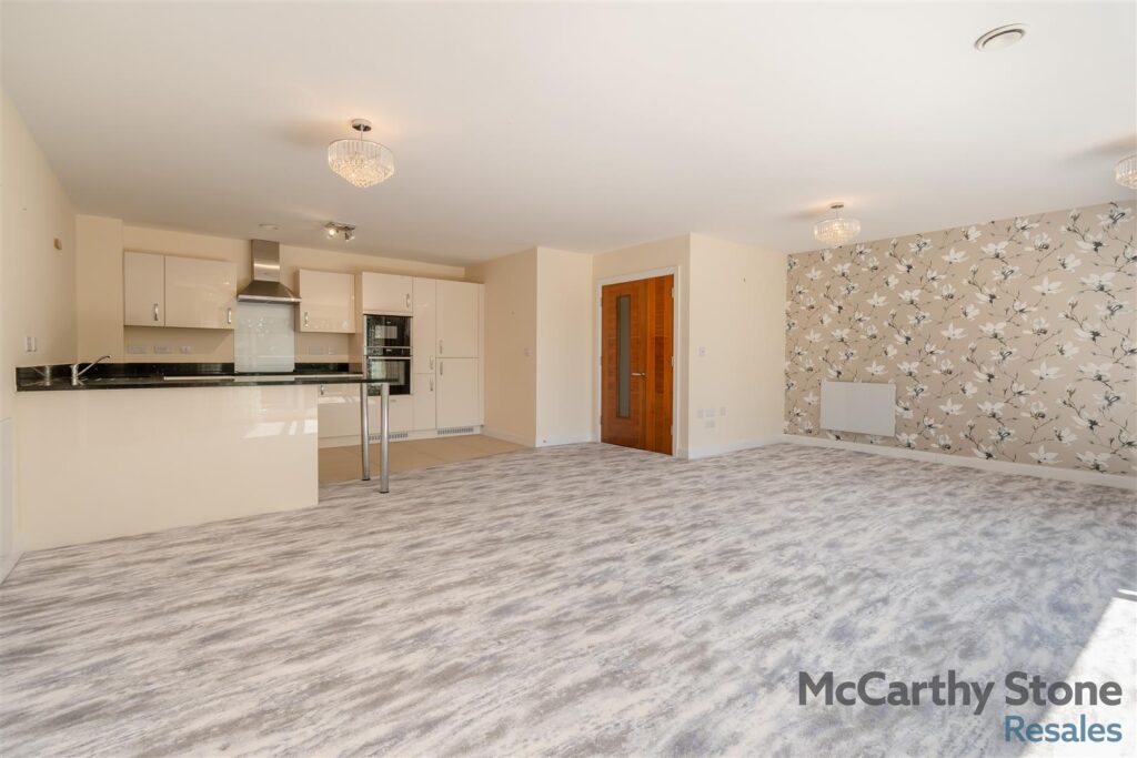 Stapleton Court, Waller Grove, Swanland, HU14 3RW