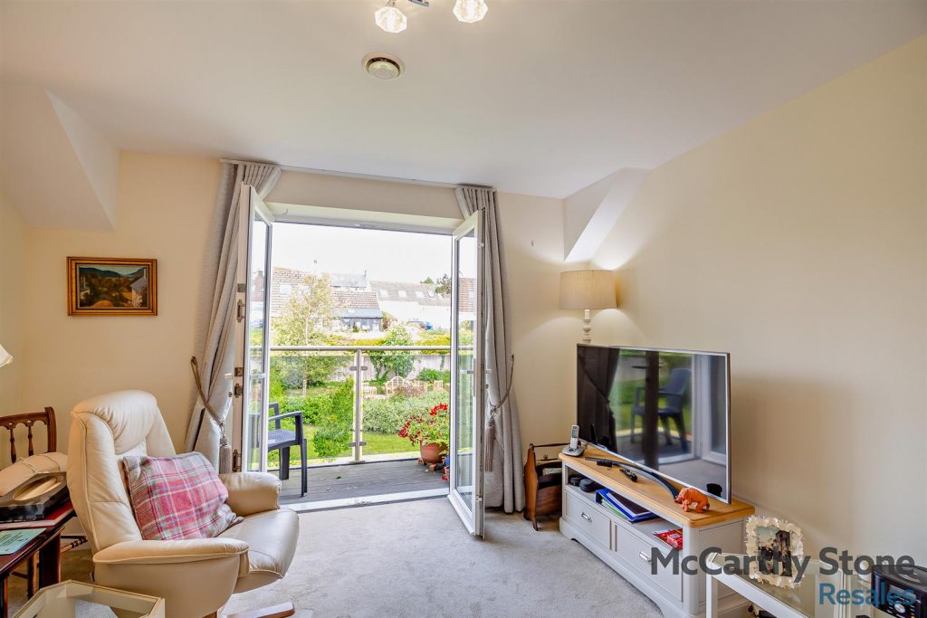 Bangor Road, Benllech, Tyn-y-Gongl, Anglesey, Gwynedd, LL74 8TF