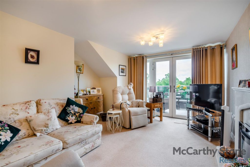 Devonshire Grange, Devonshire Avenue, Roundhay, Leeds, LS8 1AN