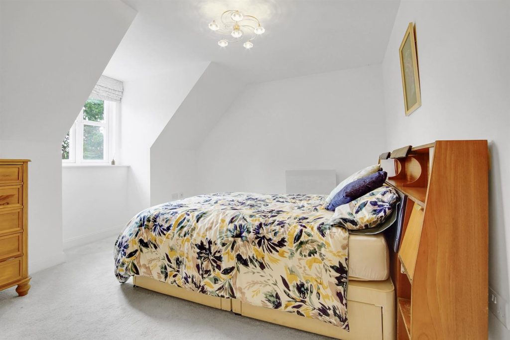Westhall Road, Warlingham, Surrey, CR6 9HF