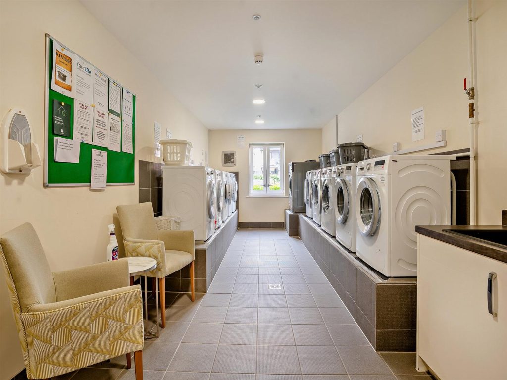 Llys Isan, Ilex Close, Llanishen, Cardiff, CF14 5DZ