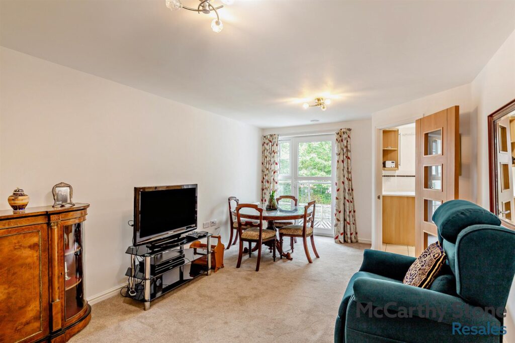 Lys Lander, Tregolls Road, Truro, TR1 1GR