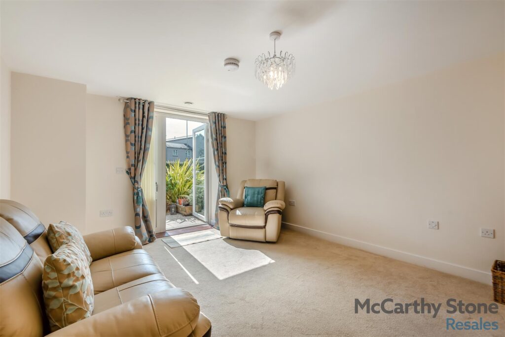 Queen Elizabeth Place, Orchard Lane, Alton