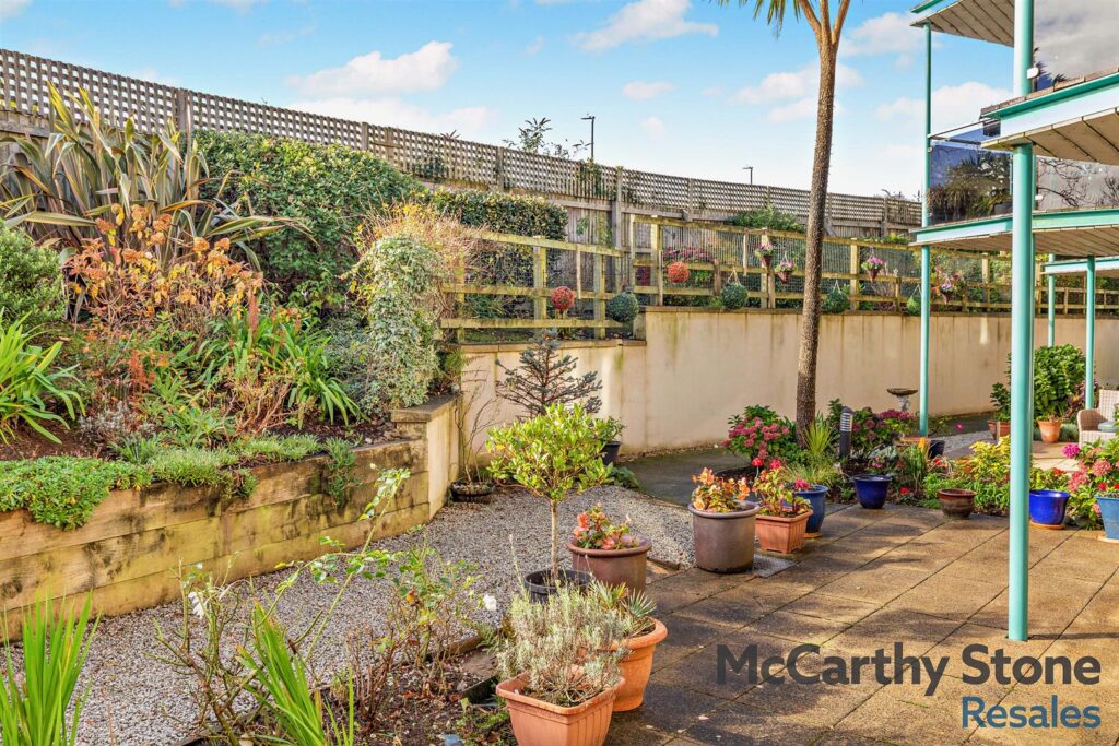 San Lorenzo Court, Hecla Drive, Carbis Bay, St. Ives