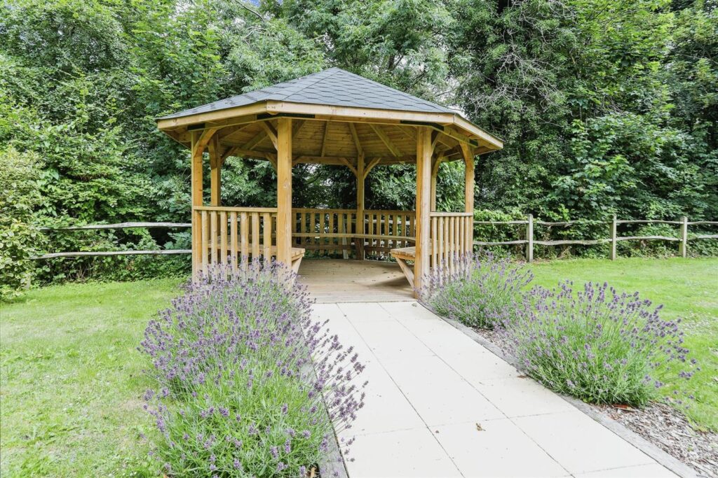 Shackleton Place, Bath Road, Devizes, Wiltshire, SN10 2GZ