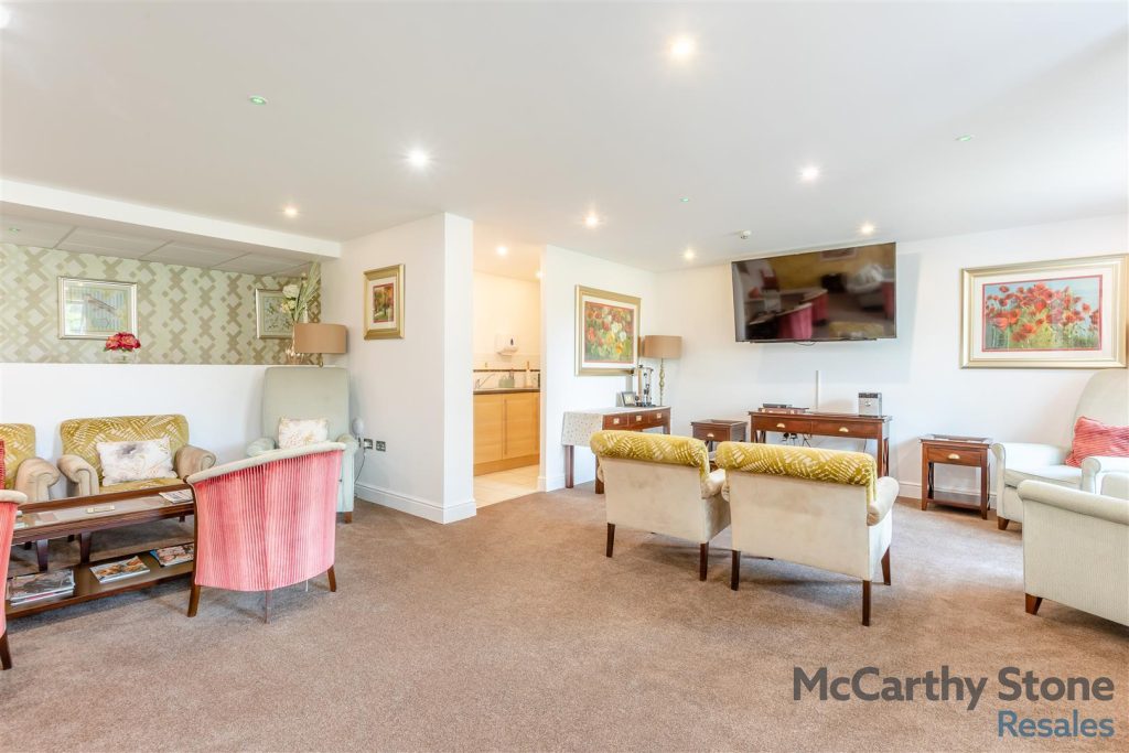 8 Westonia Court, 582-592 Wellingborough Road, Northampton