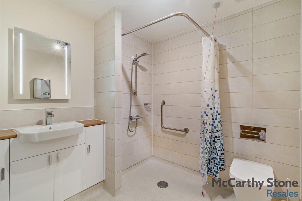Shackleton Place, Bath Road, Devizes, Wiltshire, SN10 2GZ