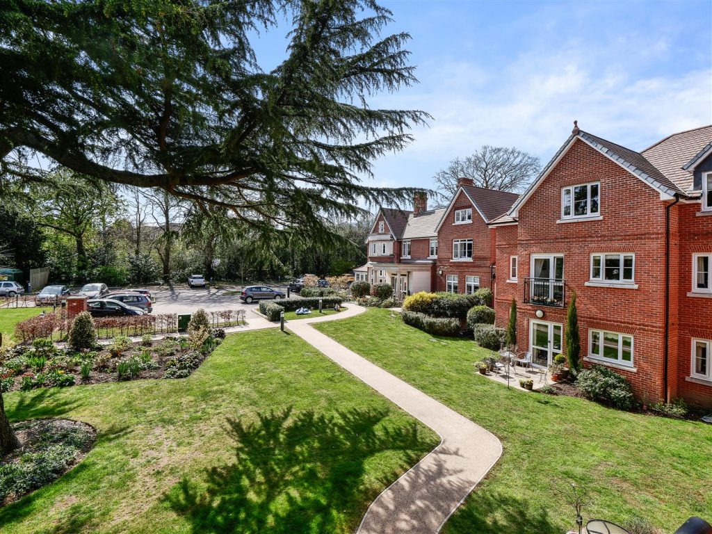 St. Pauls Cray Road, Chislehurst, BR7 6FA