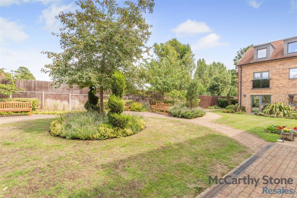 8 Westonia Court, 582-592 Wellingborough Road, Northampton