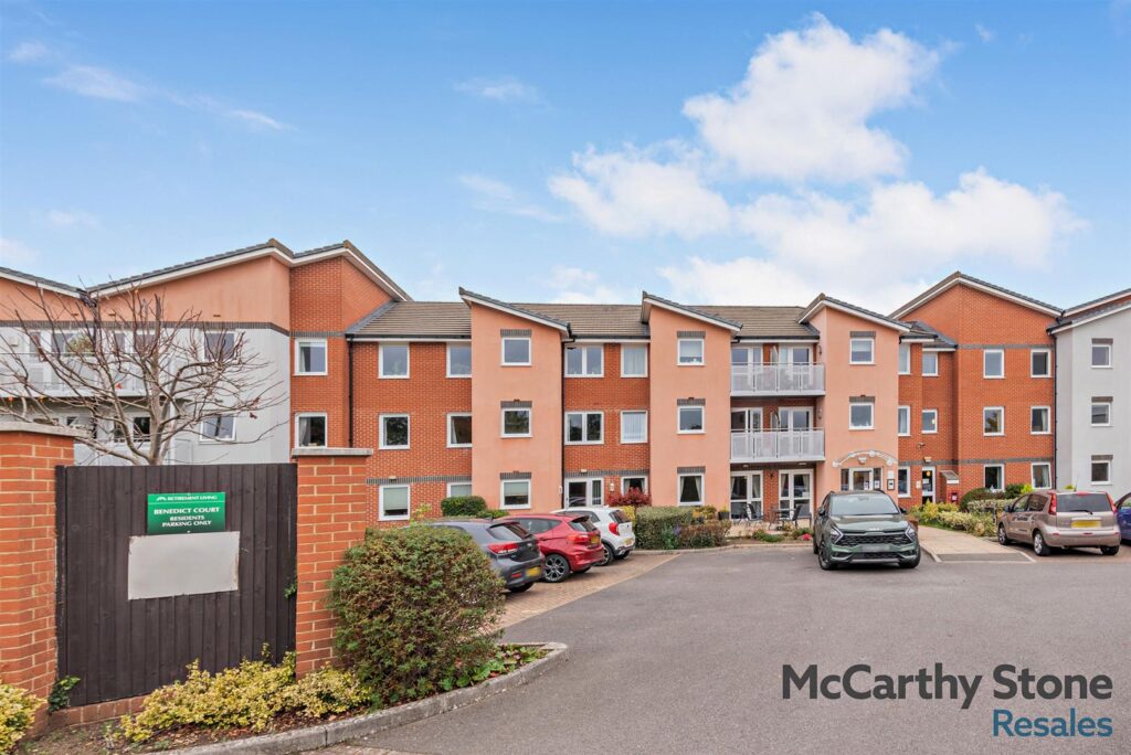 Benedict Court, Western Avenue, Newbury, Berkshire, RG14 1AR