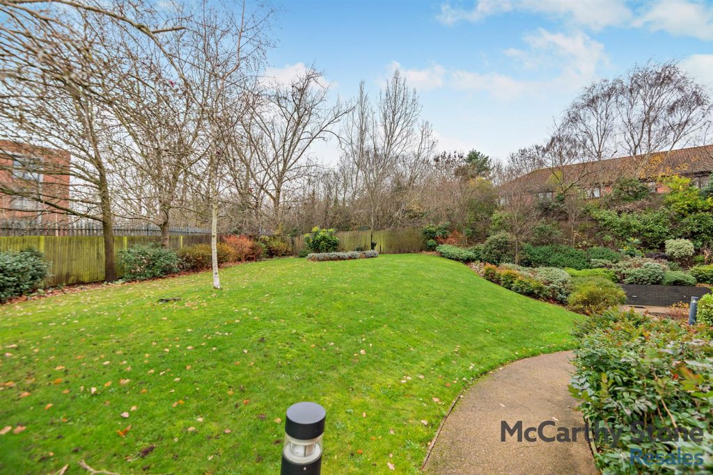 Studio Way, Borehamwood