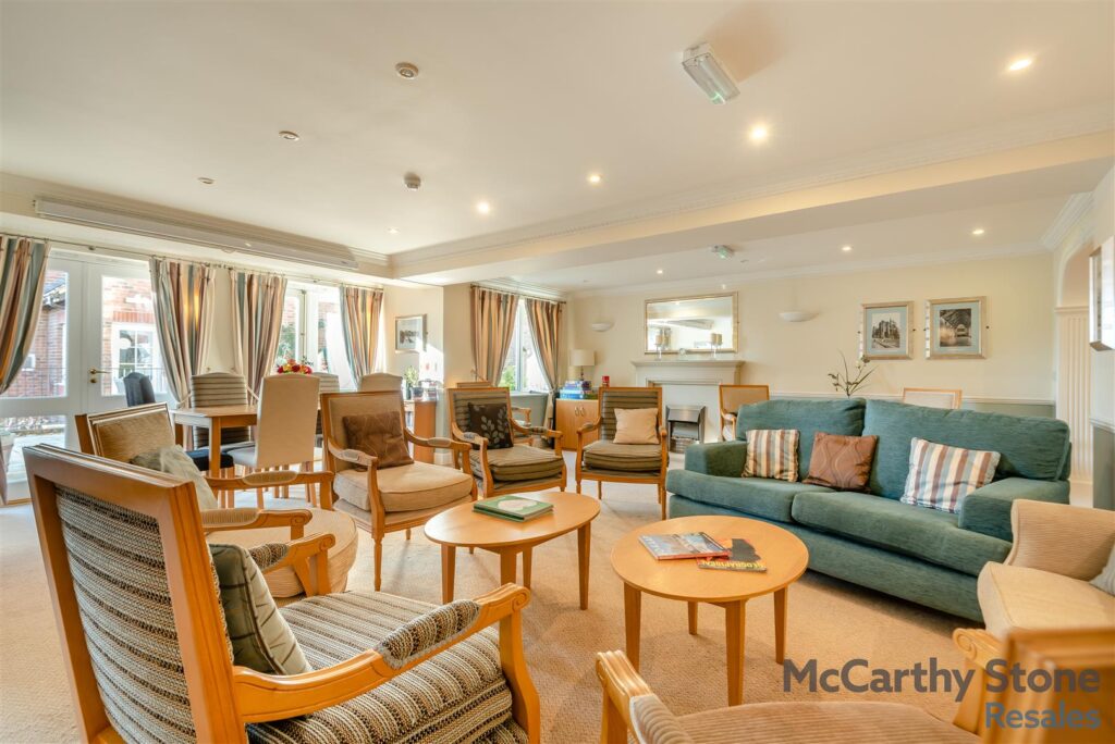 Caen Stone Court, Queen Street, Arundel