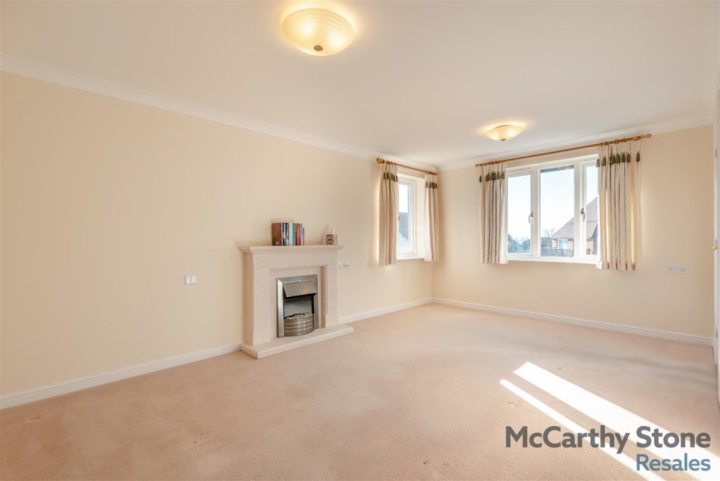 Caen Stone Court, Queen Street, Arundel, BN18 9FE