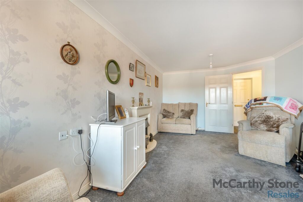 Caen Stone Court, Queen Street, Arundel