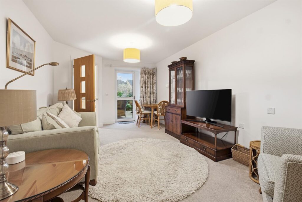 Churchfield Road, Walton-On-Thames, KT12 2FR