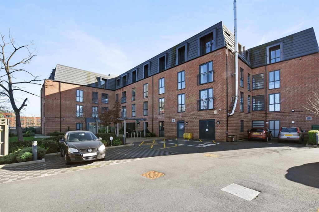 Hindes Road, Harrow