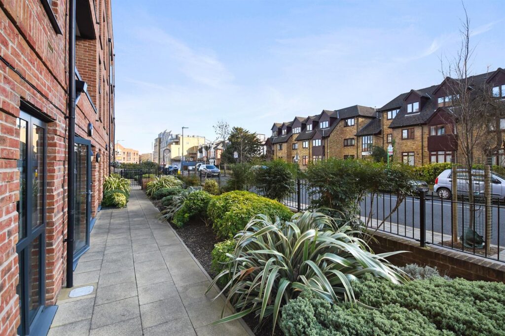 Hindes Road, Harrow