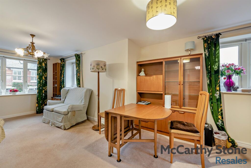 Emma Court, Southern Road, Basingstoke, RG21 7QF