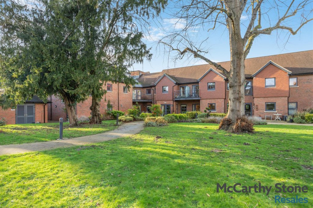 Elizabeth House, St. Giles Mews, Stony Stratford, Milton Keynes, MK11 1HT