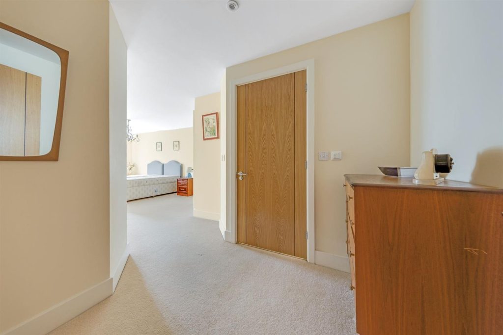 Queens Gate, Wellington Road, Wokingham, RG40 2DS
