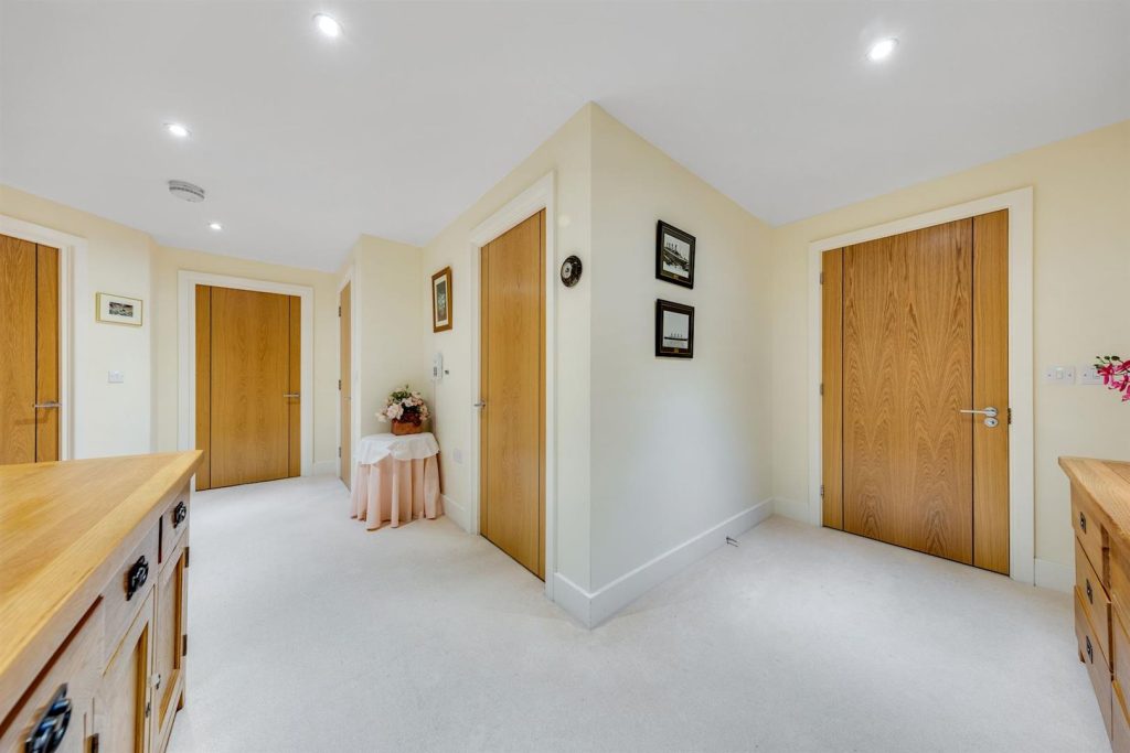 Queens Gate, Wellington Road, Wokingham, RG40 2DS