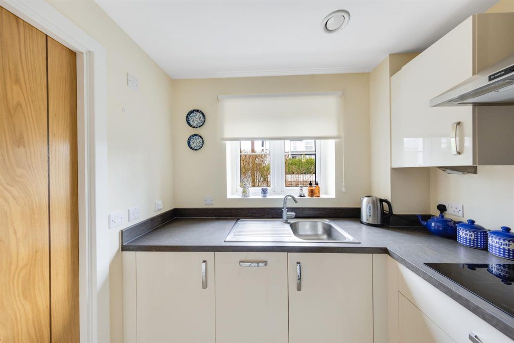 Queens Gate, Wellington Road, Wokingham, RG40 2DS