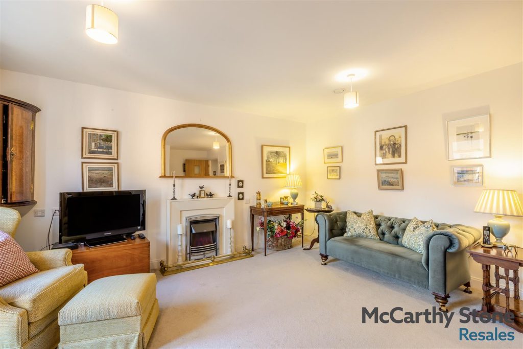 Elizabeth House, St. Giles Mews, Stony Stratford, Milton Keynes, MK11 1HT