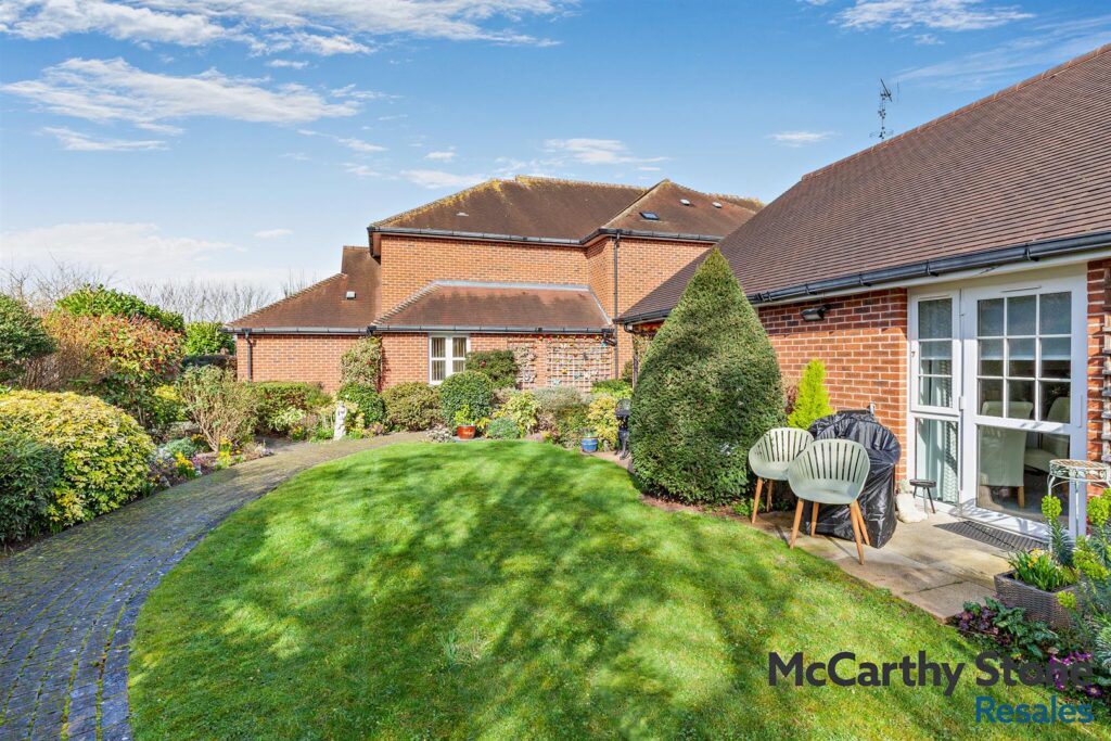 Stewart Court, High Street, Epping, CM16 4FJ